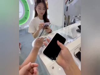 apple will release the thinnest iphone 17 air, but he will smash it a battery to sell you a battery separately with a cover