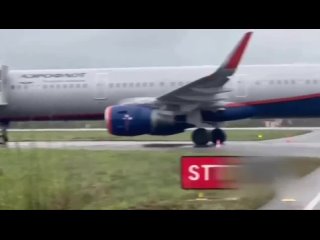 at pulkovo airport, a giant traffic jam formed from aircraft.